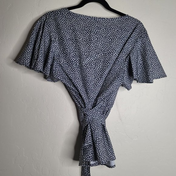 Shein  Gray White Dotted Wrap XL Blouse Top Short Sleeve - Picture 2 of 3
